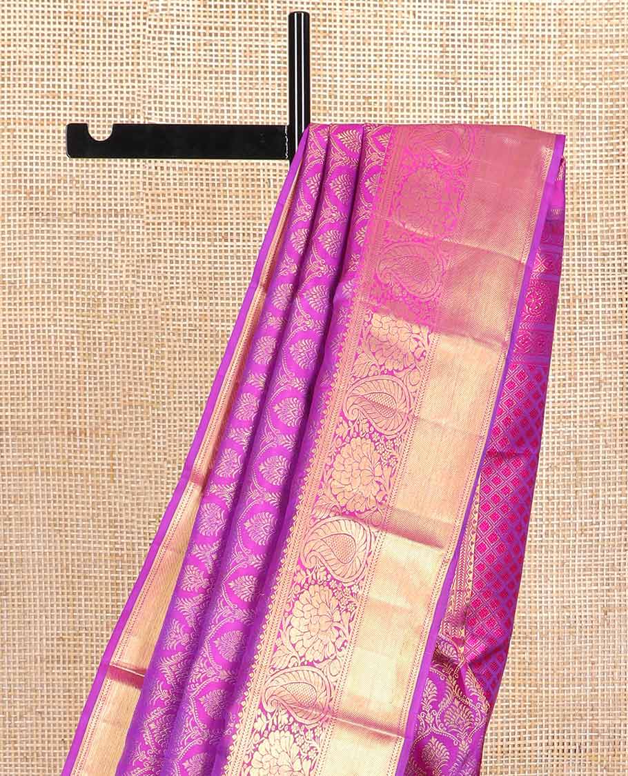 Pink floral jacquard silk saree with self zari border of thilakam mokku, kathir, banaras design & zari design pallu
