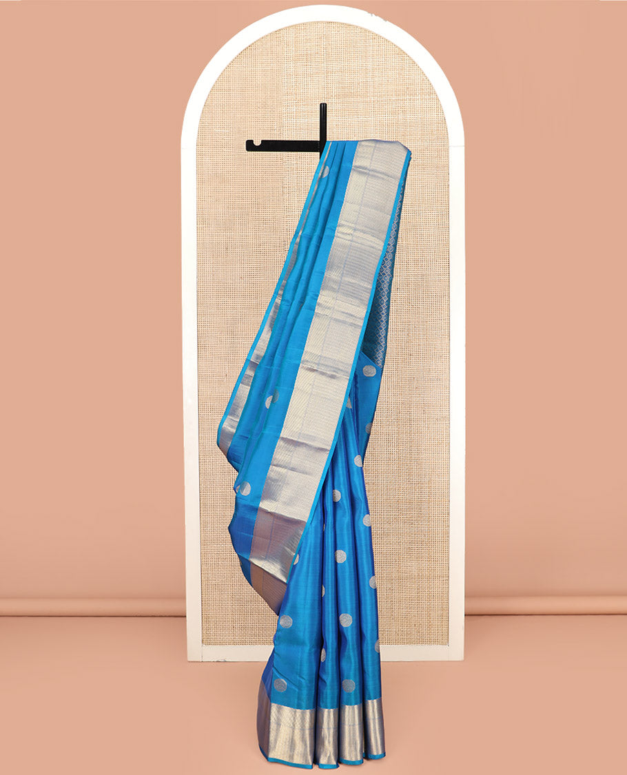 Blue Vasundhara Lite Silk Mix Saree, Accentuated with Chakram Buttas, Highlighted by Zari Border of Geometric Designs, Intricately Designed Pallu, and Paired with a Matching Blouse