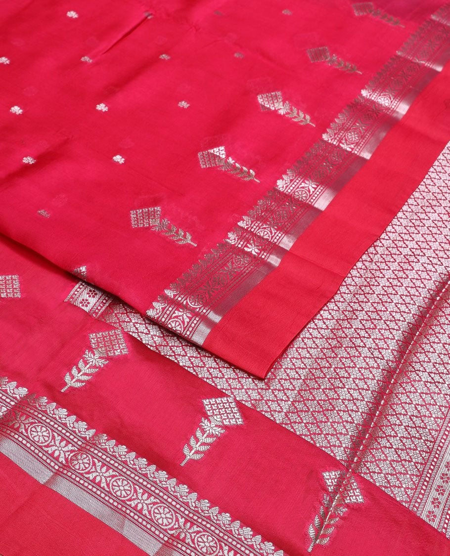 Red motifs raw mango silk saree with self zari design border & argyle design pallu