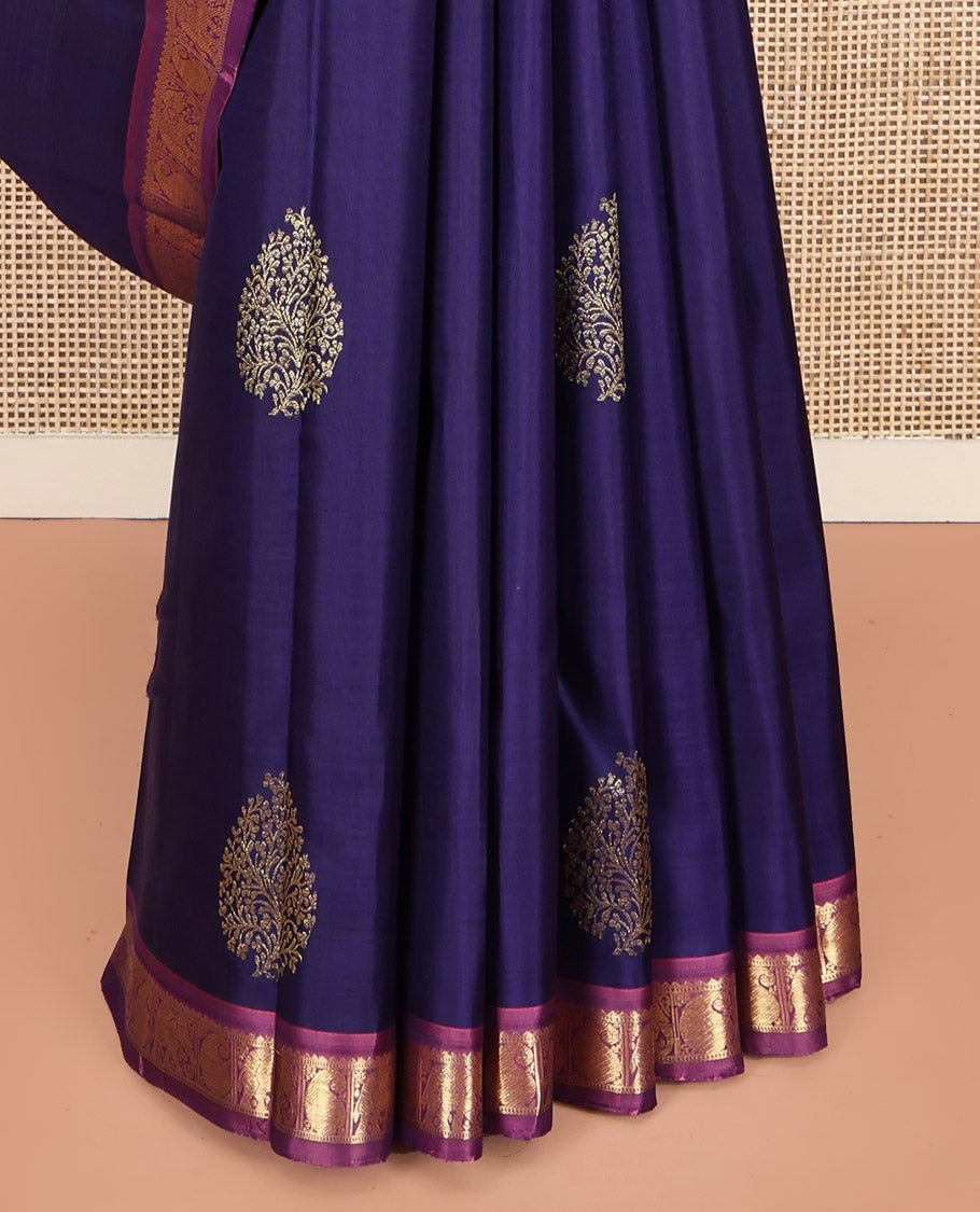 Blue Kanchipuram Silk Saree, Elevated with Zari Buttas All Over Its Body, Complemented by a Contrast Border of Rekku, Muthu, Manga, and Yaanai Designs, Grand Jaal Pallu, and Paired with a Contrast Blouse