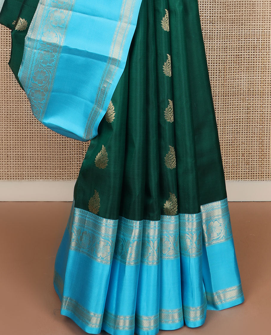 Emreld Green zari buttas silk saree, contrast retai pettu border of thilakam mokku,neli,mayil kann & kodi visiry & paisley pallu