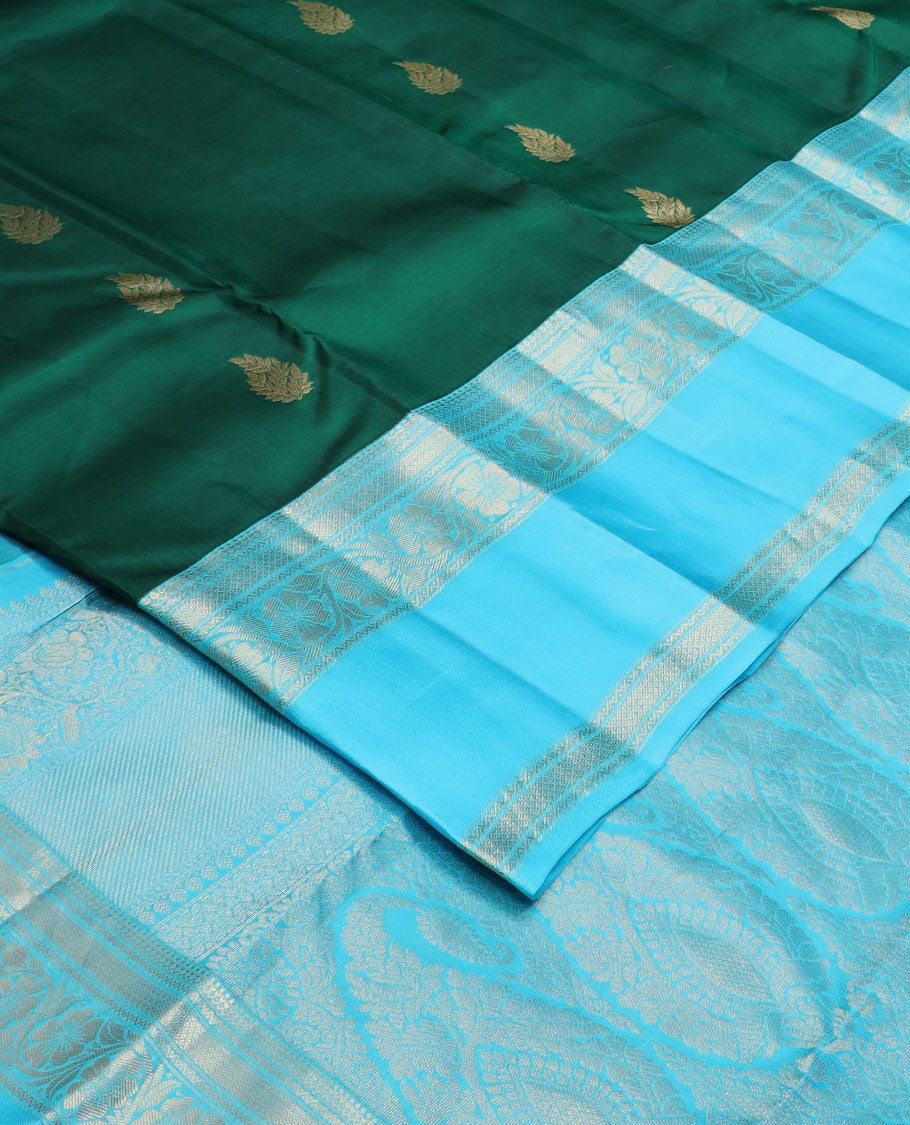 Emreld Green zari buttas silk saree, contrast retai pettu border of thilakam mokku,neli,mayil kann & kodi visiry & paisley pallu