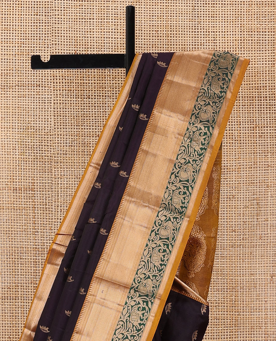 Brown buttas silksaree,contrast border of rekku,kathir,kuyil kann & yaanai & mayil & meenakari Mughal-style floral bunches pallu