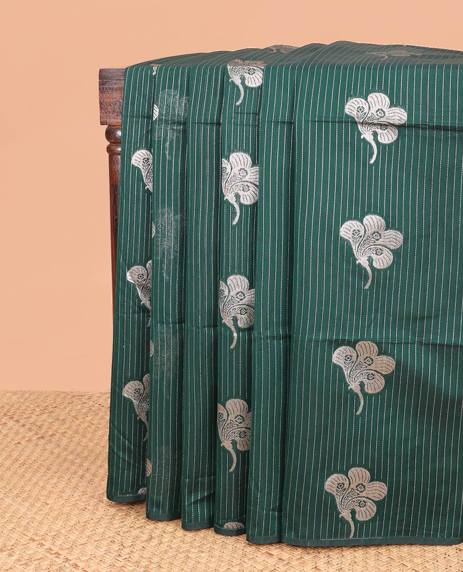 Borderless green striped, floral design semi silk cotton saree with floral jaal design pallu