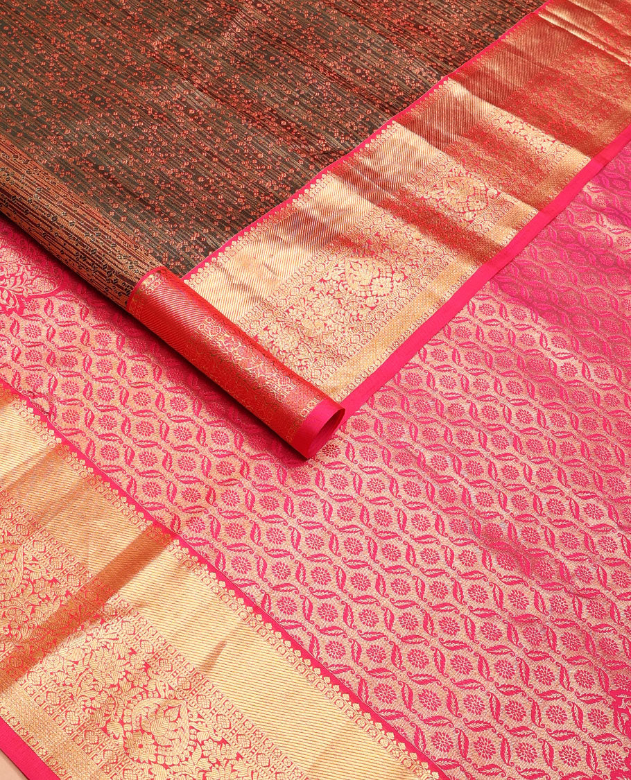 Brown jacquard wedding silk saree, contrast geometric pallu & border of thilakam mokku,rudraksham, lavangam, laddu kamalam, & jaal