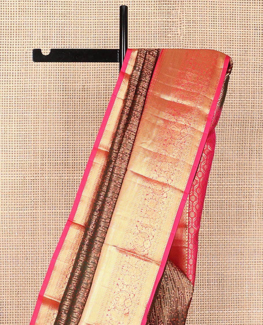 Brown jacquard wedding silk saree, contrast geometric pallu & border of thilakam mokku,rudraksham, lavangam, laddu kamalam, & jaal