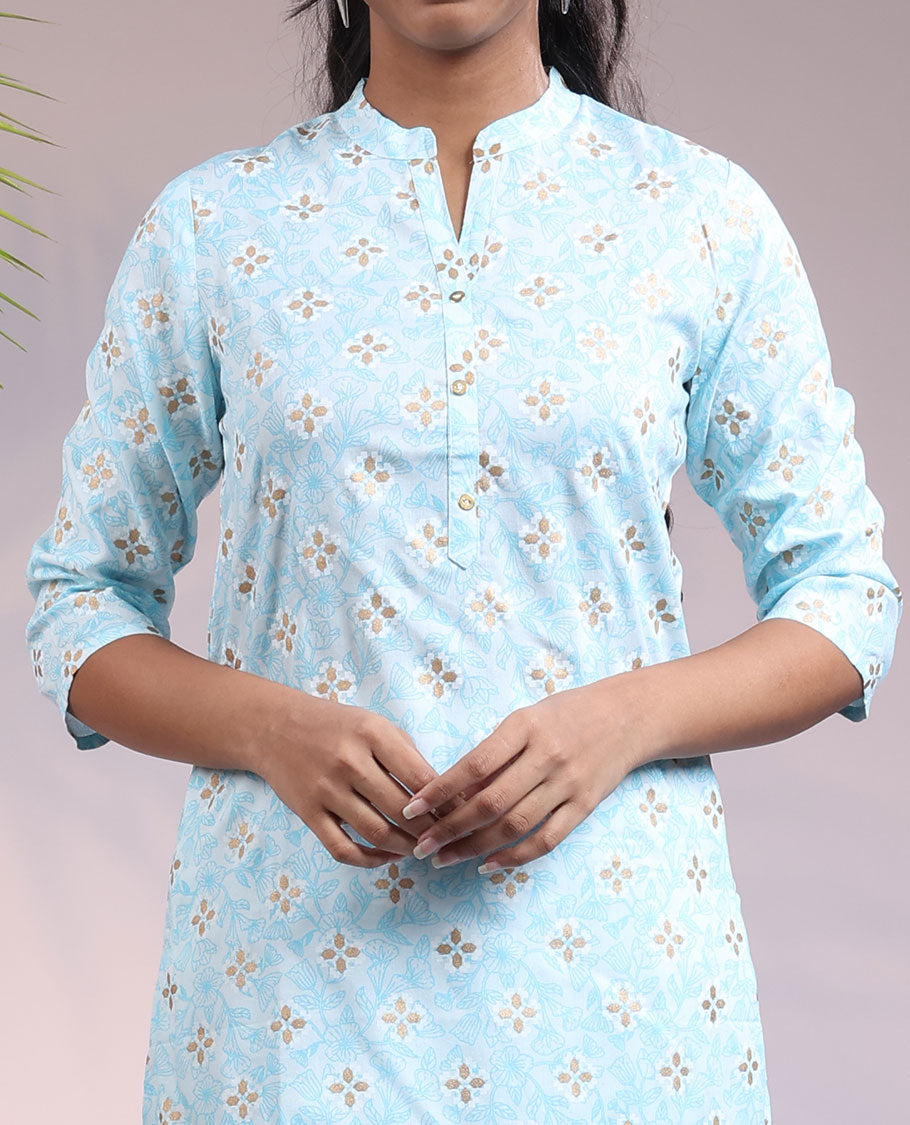 Twara pale blue unique buttas Chinese collar & 3/4th sleeve rayon straight-cut below-knee kurti