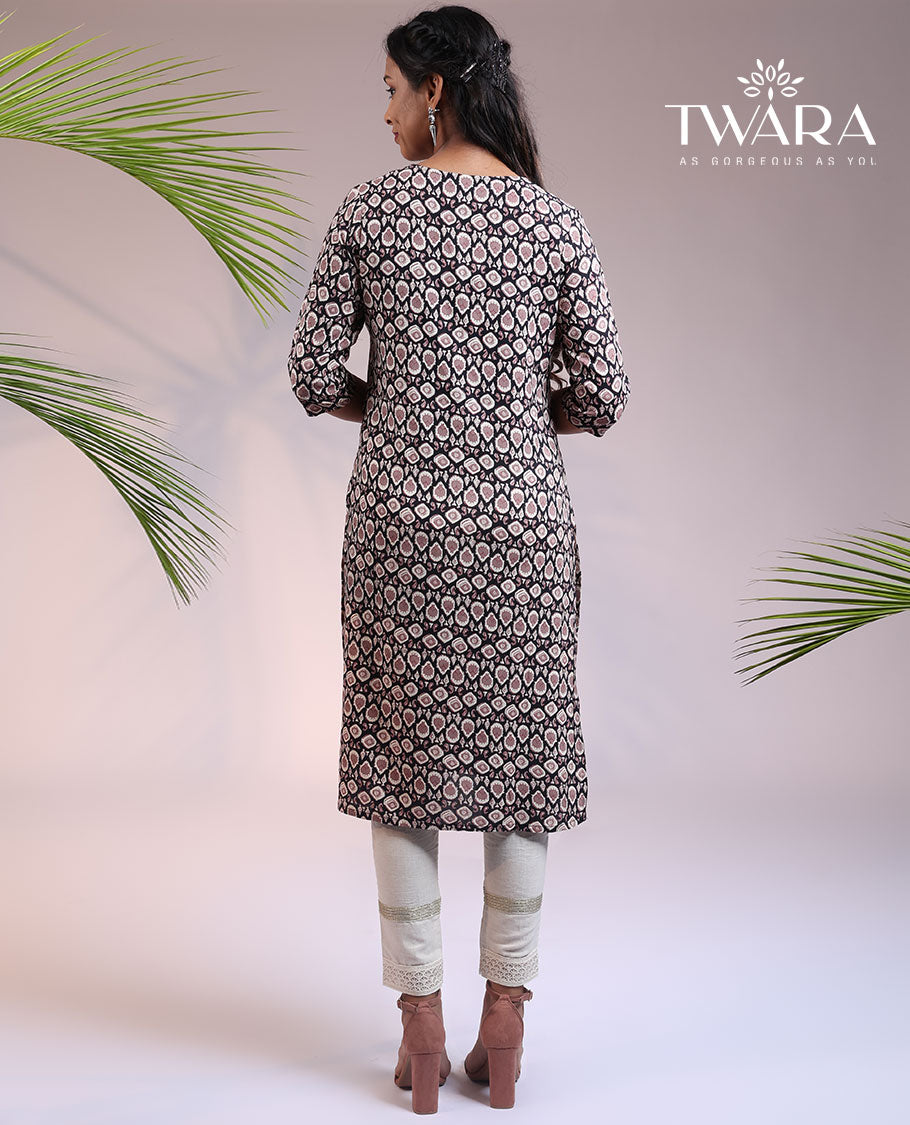 Twara black intricately printed round neck & 3/4th sleeve cotton straight-cut below-knee kurti