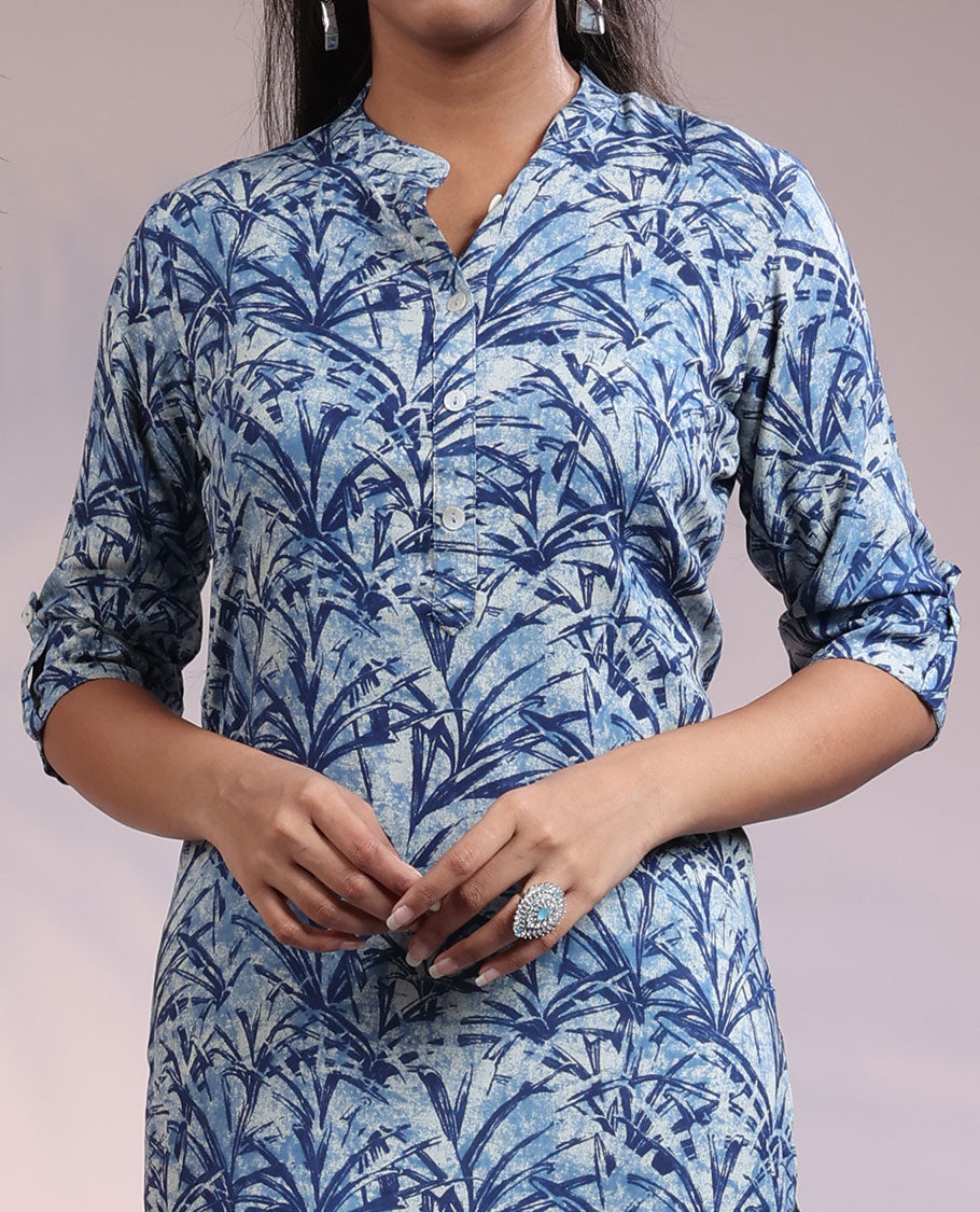 Twara blue floral printed 3/4th sleeve & Chinese collar cotton straight-cut knee length kurti