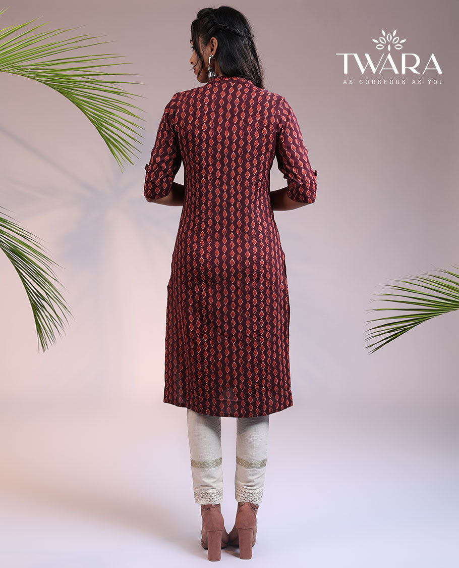 Twara maroon diamond patterns printed 3/4th sleeve & Chinese collar rayon straight-cut knee-length kurti