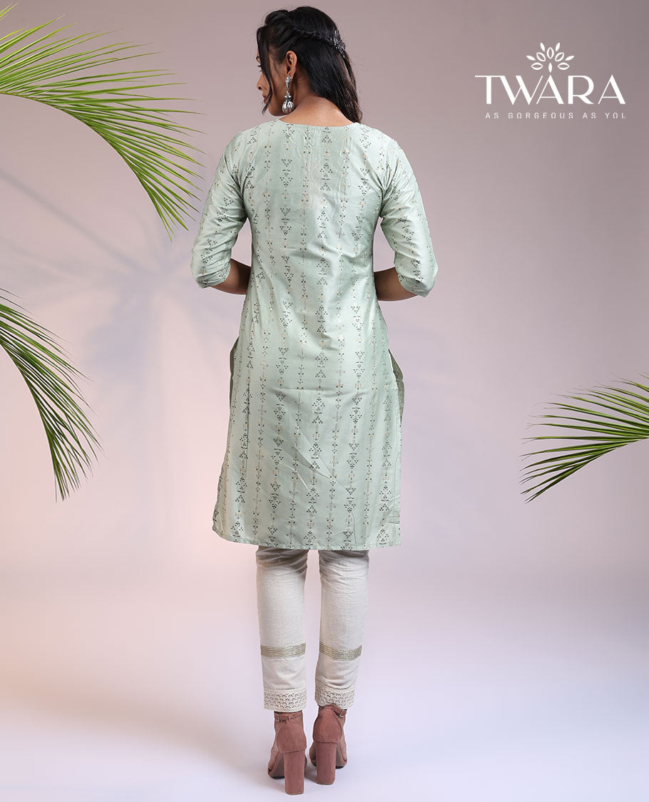 Twara green intricately printed & embroidery 3/4th sleeve & round neck straight-cut knee-length kurti