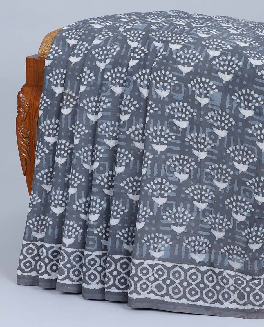 Grey unique motifs printed mul-mul cotton saree, self-border & pallu of chevron print