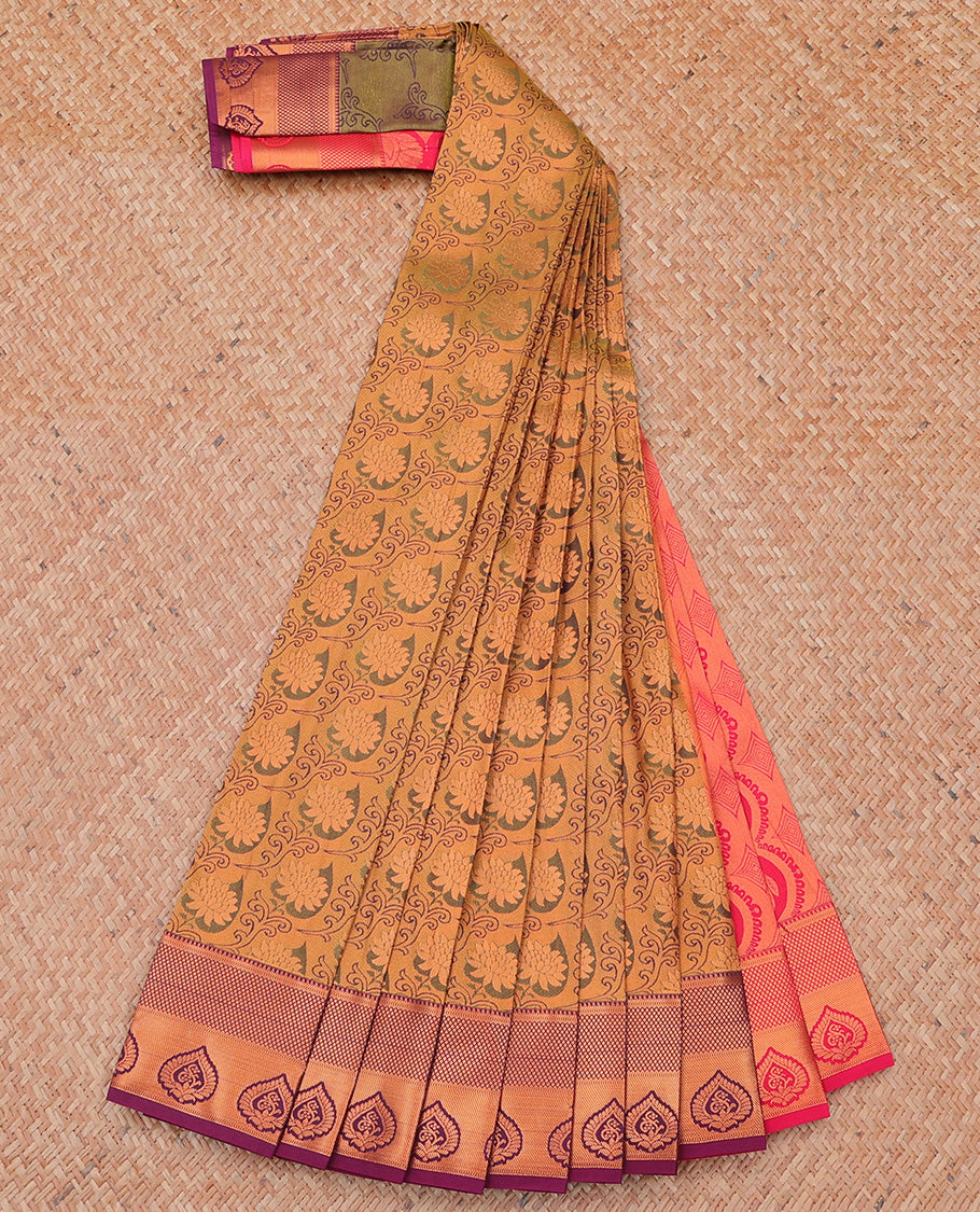 Green jacquard budget cotton saree, contrast traditional zari design border & pallu of paisleys
