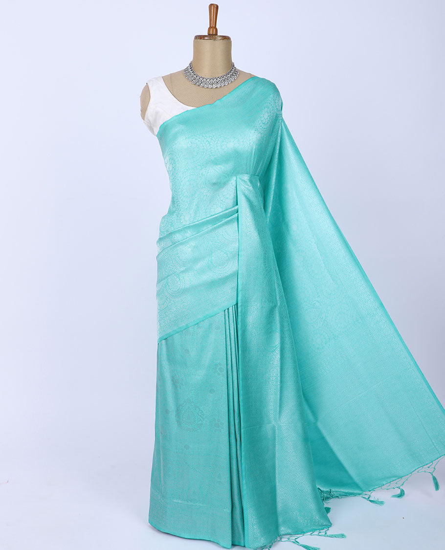 Green jacquard design softy silk saree, zari design border & pallu of intricate designs