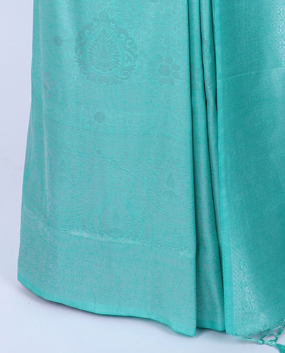 Green jacquard design softy silk saree, zari design border & pallu of intricate designs