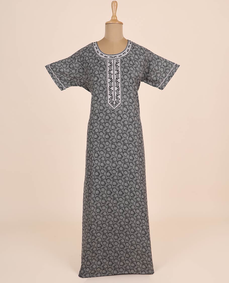 Grey geometric printed & embroidery round-neck half-sleeve nighty