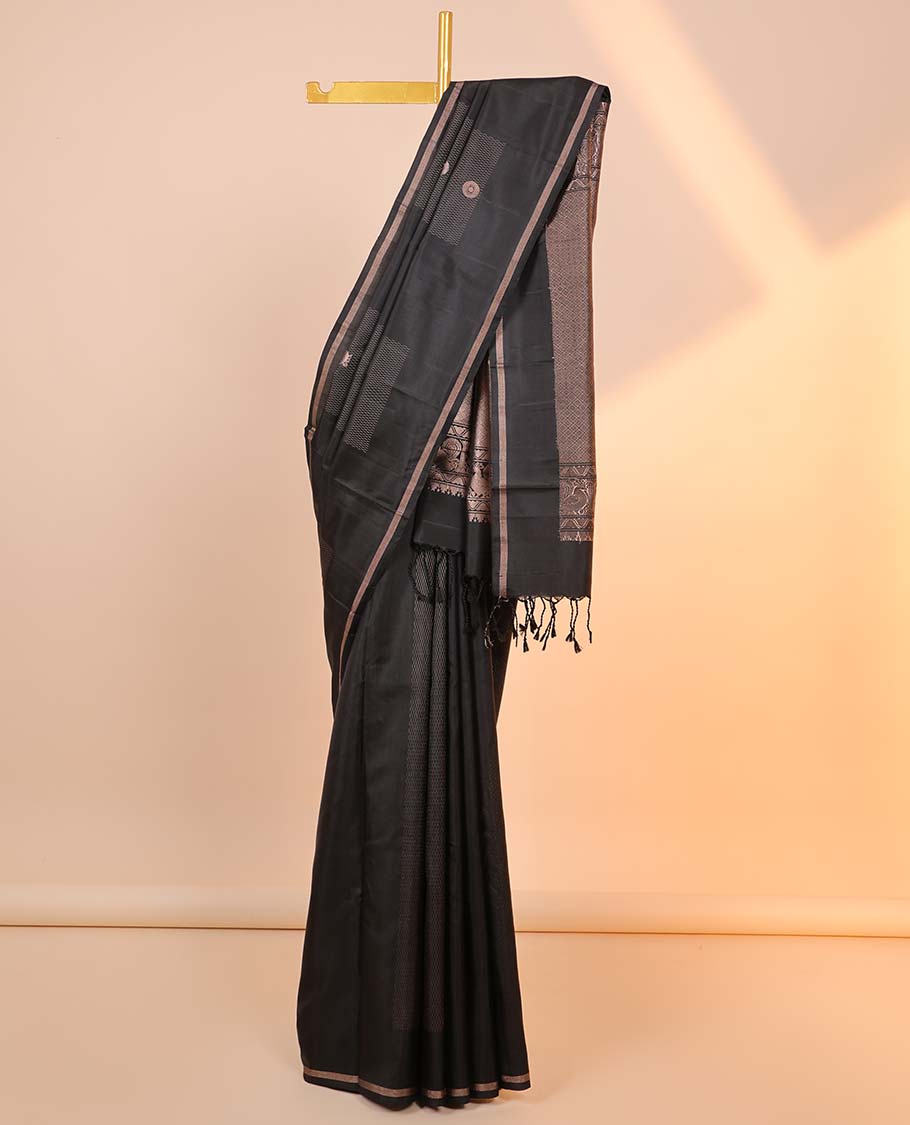 Borderless Black Kanchipuram silk saree with mayil chakram & muthu designs, self-pallu of rekku,neli kathir,mayil & jaal