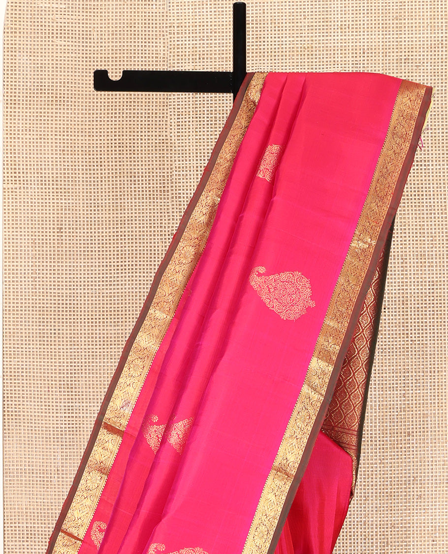 Pink Kanchipuram Silk Saree, Elevated with Manga Buttas All Over Its Body, Complemented by Contrast Border of Salngai, Diamond, and Manga Designs, Pallu of Jaal Design, and Paired with a Contrast Blouse