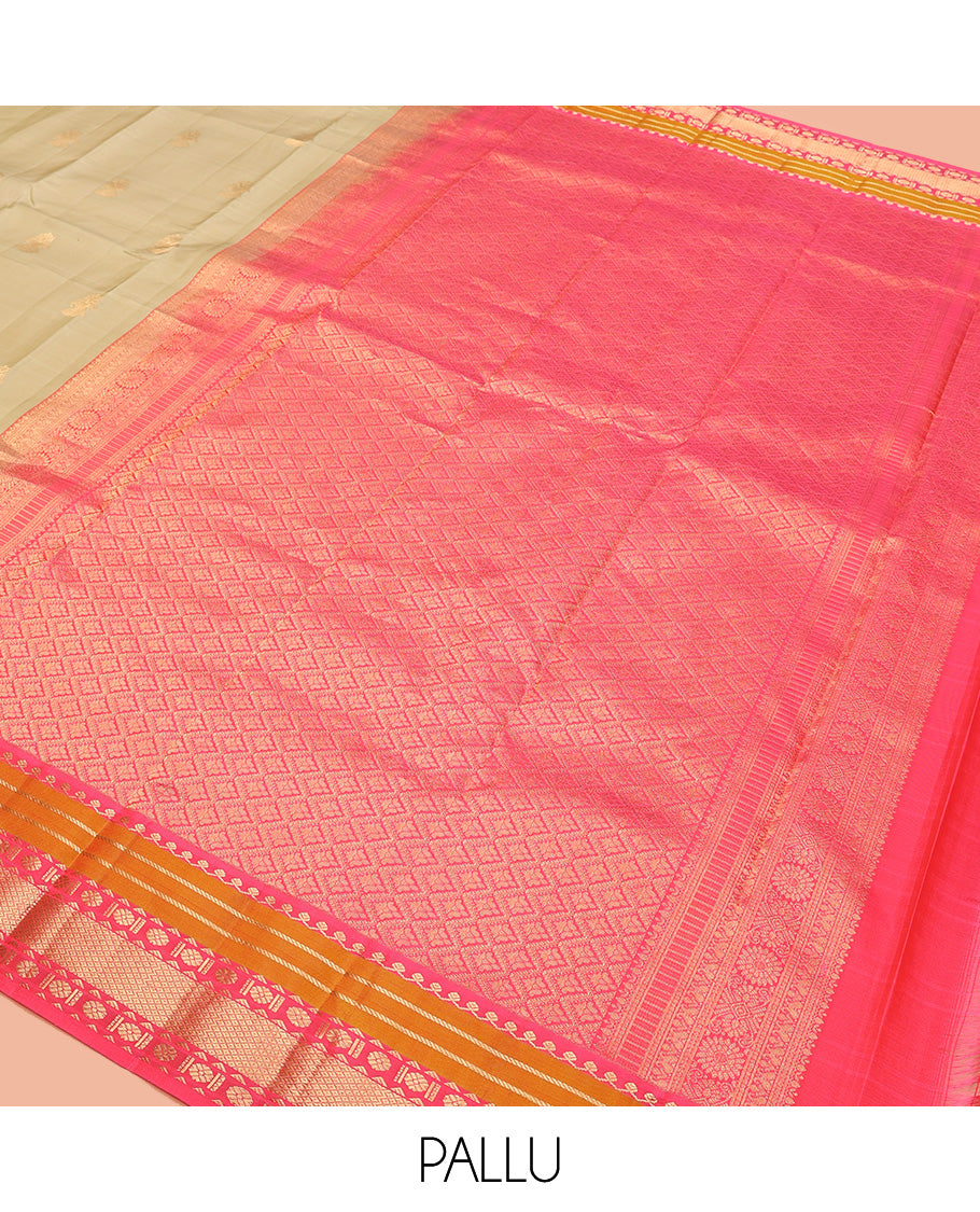 Green Vasundhara Lite Silk Mix Saree, Sparsely Woven with Iruthalai Pakshi Buttas All Over Its Body, Complemented by Contrast Border of Salngai, Banaras, Kamalam, and Mayil Kann Designs, Grand Jaal Pallu and Paired with a Contrast Blouse