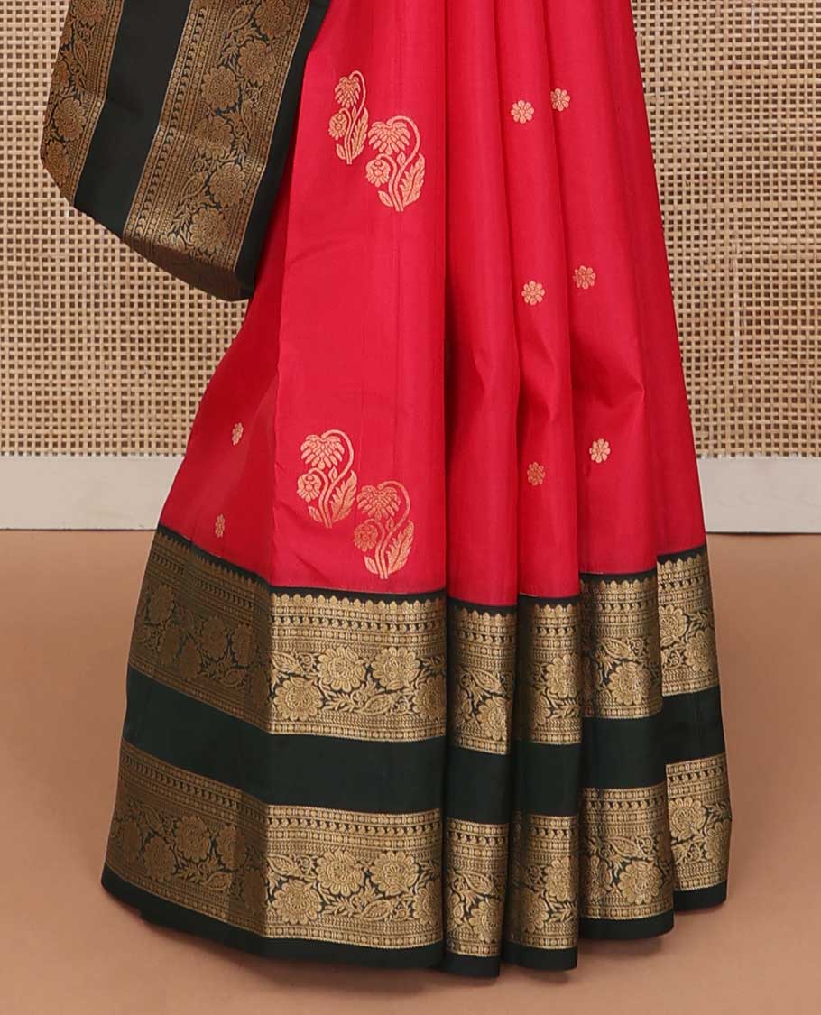 Red zari buttas silk saree, contrast rettai pettu border of manga, paisa and kodi visiry designs, and floral design pallu