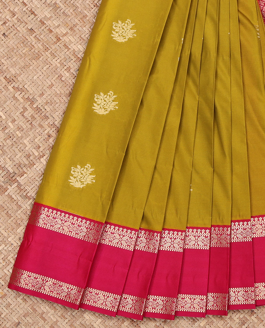 Green Budget Silk Saree, Prettified with Zari Buttas on Its Body, Complemented by a Contrast Traditional Zari Design Rettai Pettu Border, Pallu of Jaal Designs, and Paired with a Contrast Blouse