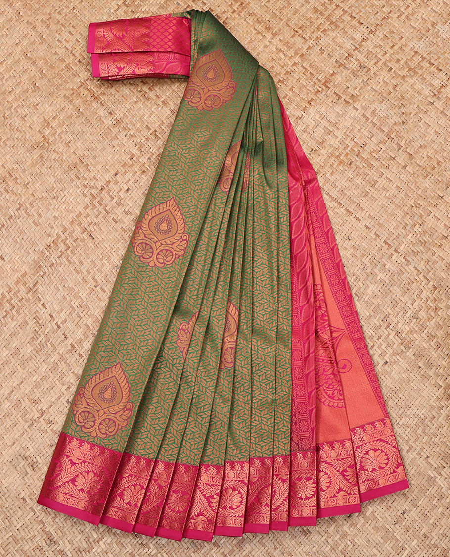 Green Budget Silk Saree, Richly Detailed with Jacquard Design, Complemented by a Contrast Traditional Zari Border, Grand Pallu, and Contrast Blouse
