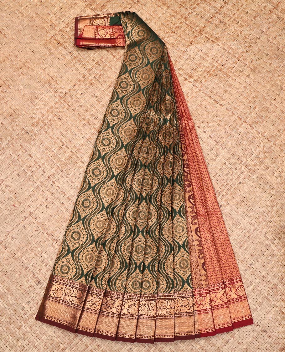Green Budget Silk Saree, Gleamed Up with Ogee Jacquard Design, Complemented by a Contrast Traditional Zari Border, Grand Pallu, and a Contrast Blouse