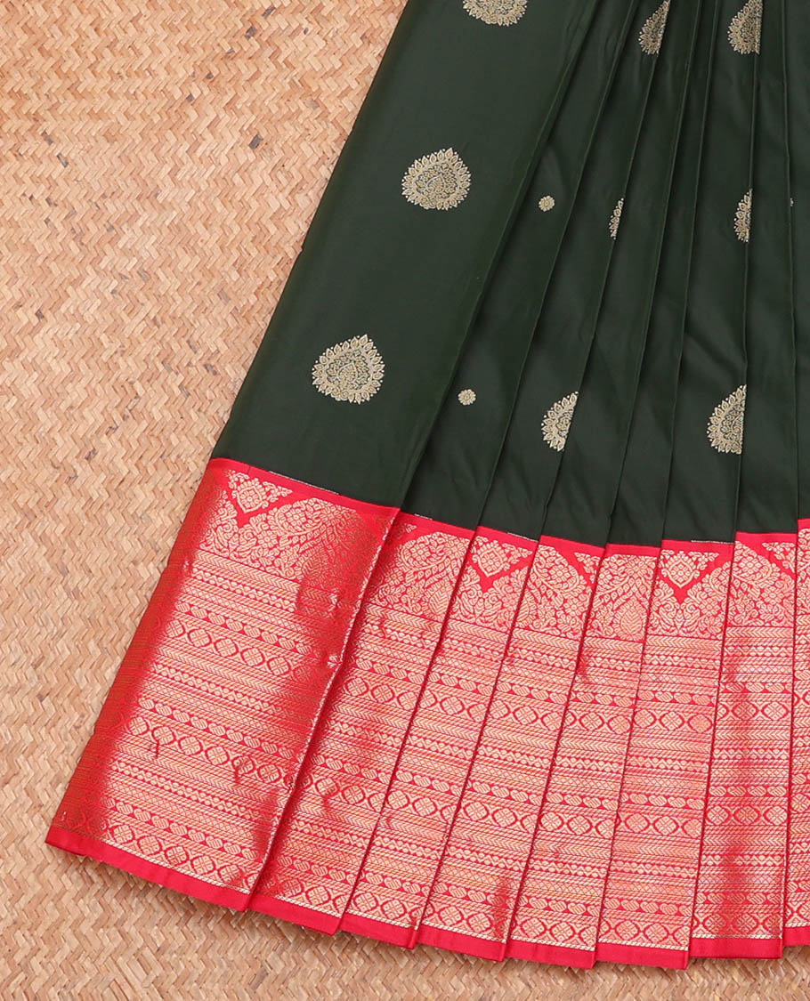 Green Budget Silk Saree Featuring Zari Buttas, Complemented by a Contrast Traditional Zari Design Border, Grand Pallu, and a Contrast Blouse
