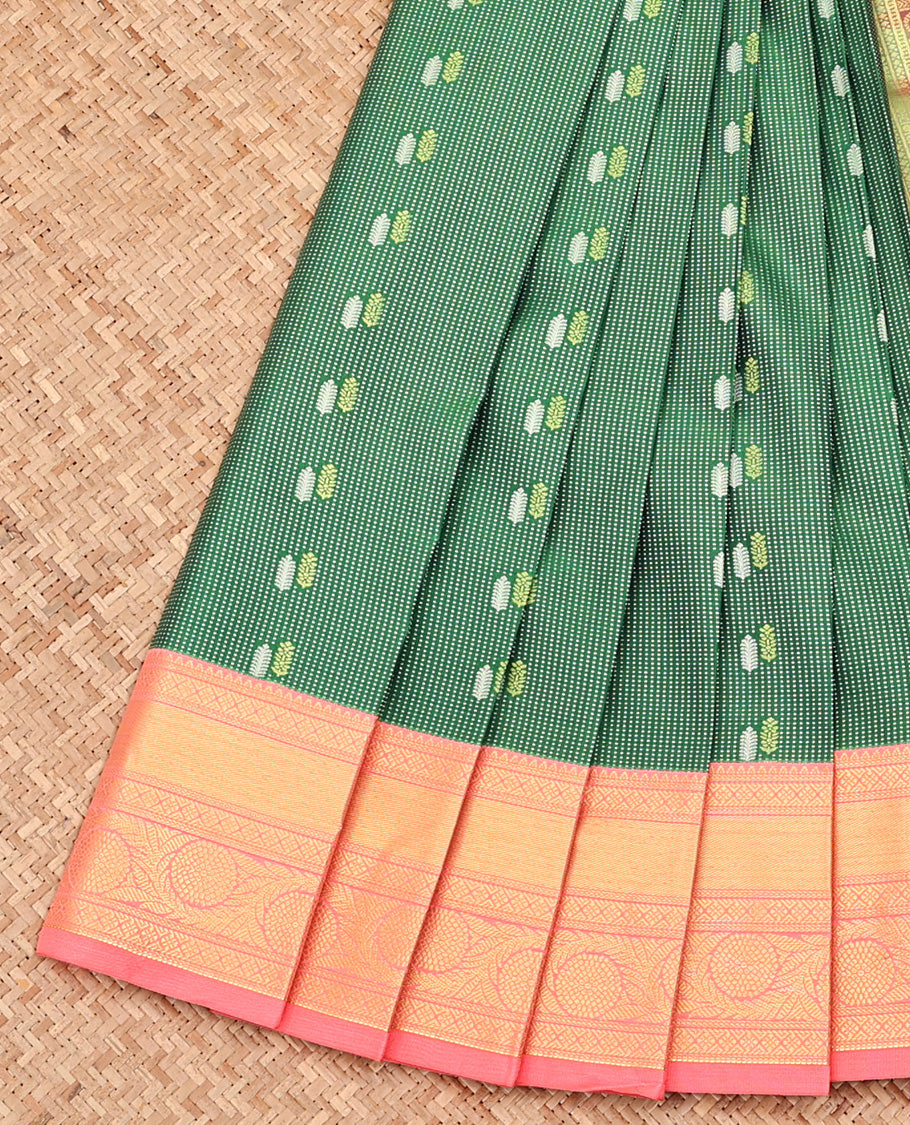 Green Budget Silk Saree, Subtly Woven with Buttas All Over Its Body, Complemented by Contrast Traditional Zari Designs Woven Border, Grand Jaal Pallu and Paired with a Contrast Blouse