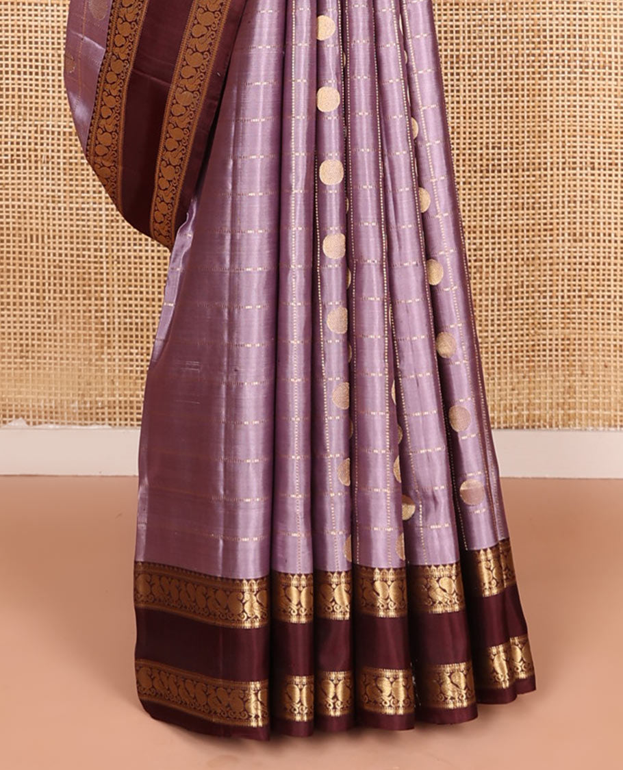 Lavender rudraksham butta enclosed checked soft silk saree, contrast rettai pettu border of rekku, muthu, banaras, and mayil designs, and jaal pallu