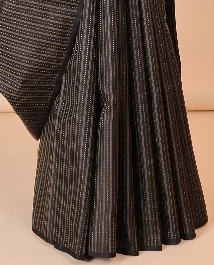 Borderless brown silk saree with zari buttas, self-pallu of thilakam,diamond & dhavana kodi