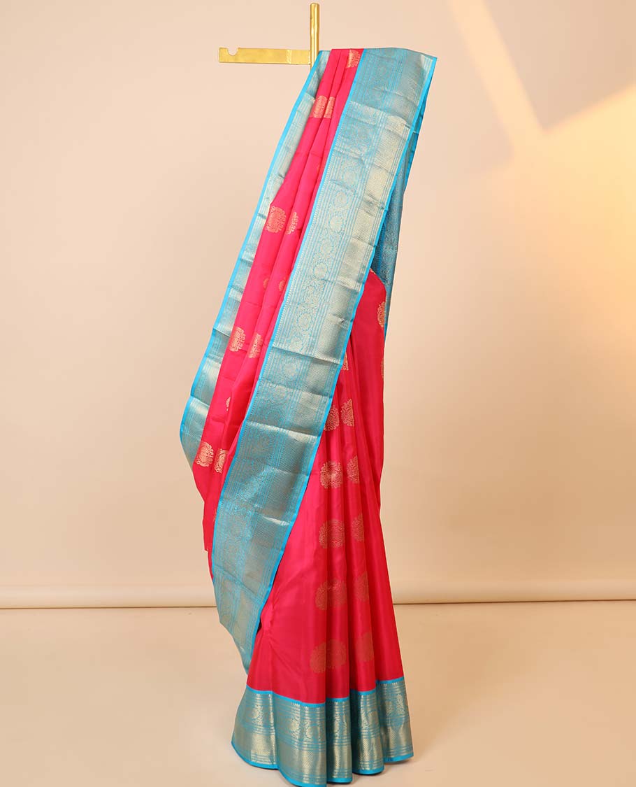 Red zari buttas silksaree,contrast korvai border of thilakam mokku,muthu,kodi visiry & kuyil kann & intricate pallu
