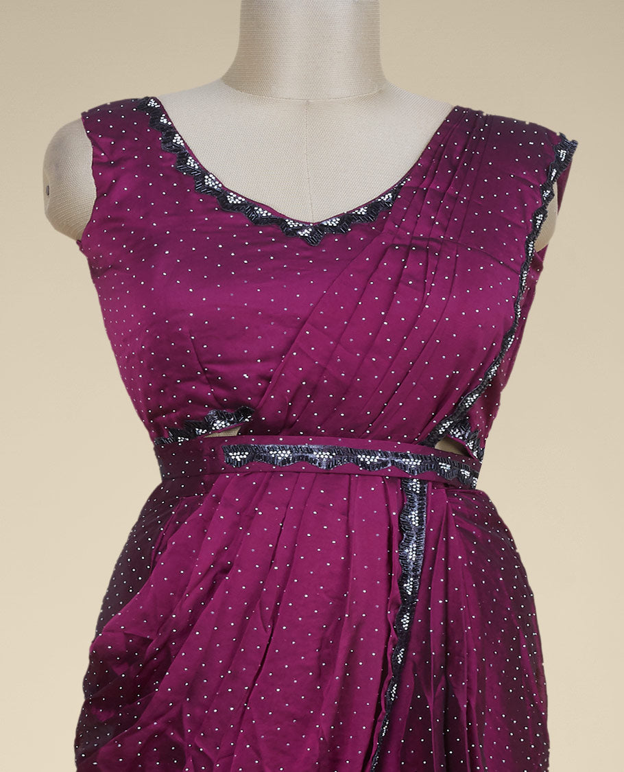 Purple stone embroidered sleeveless leaf-neck readymade saree with belt