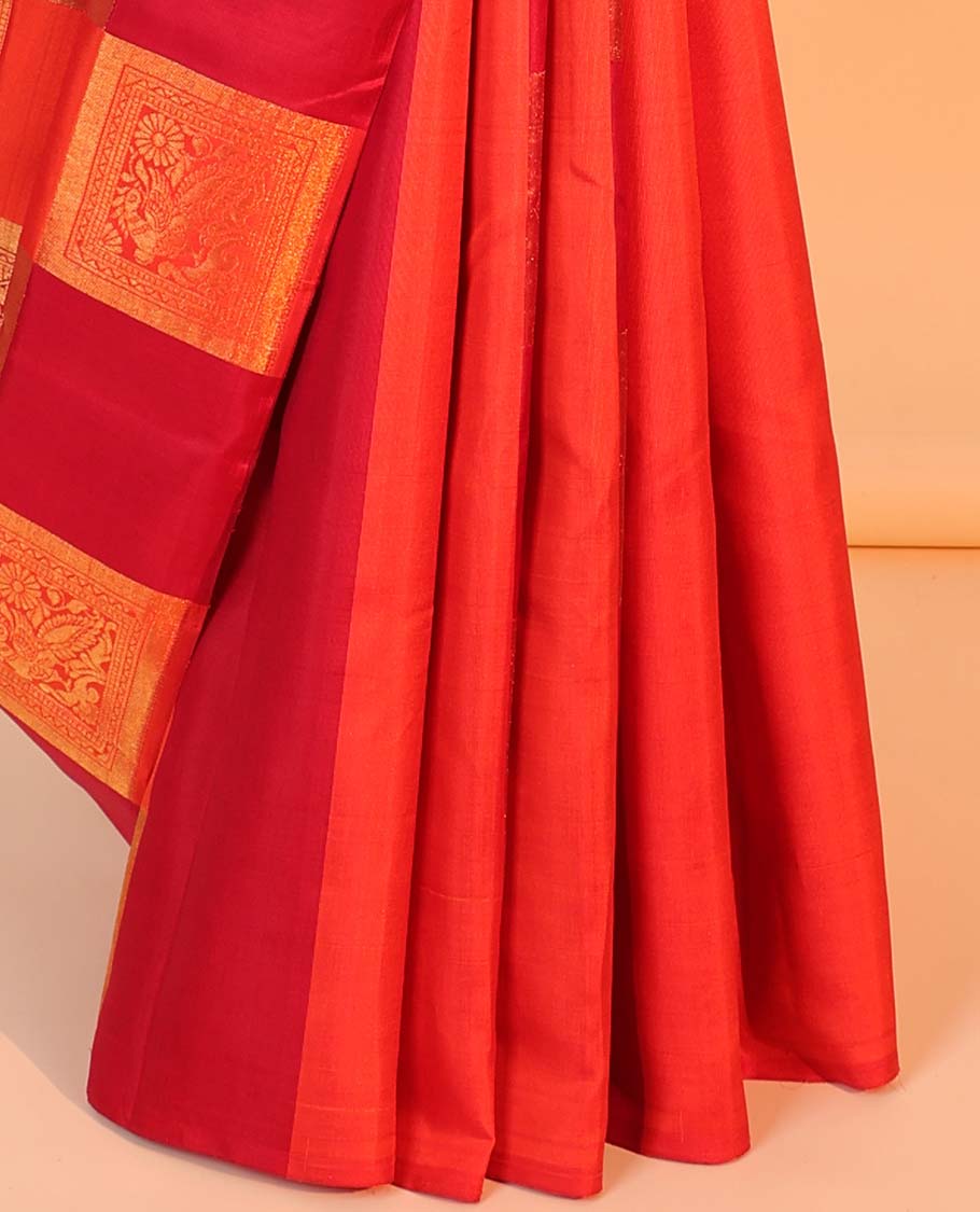Borderless multi-color zari buttas enclosed checked Kanchipuram silk saree, pallu of intricate designs