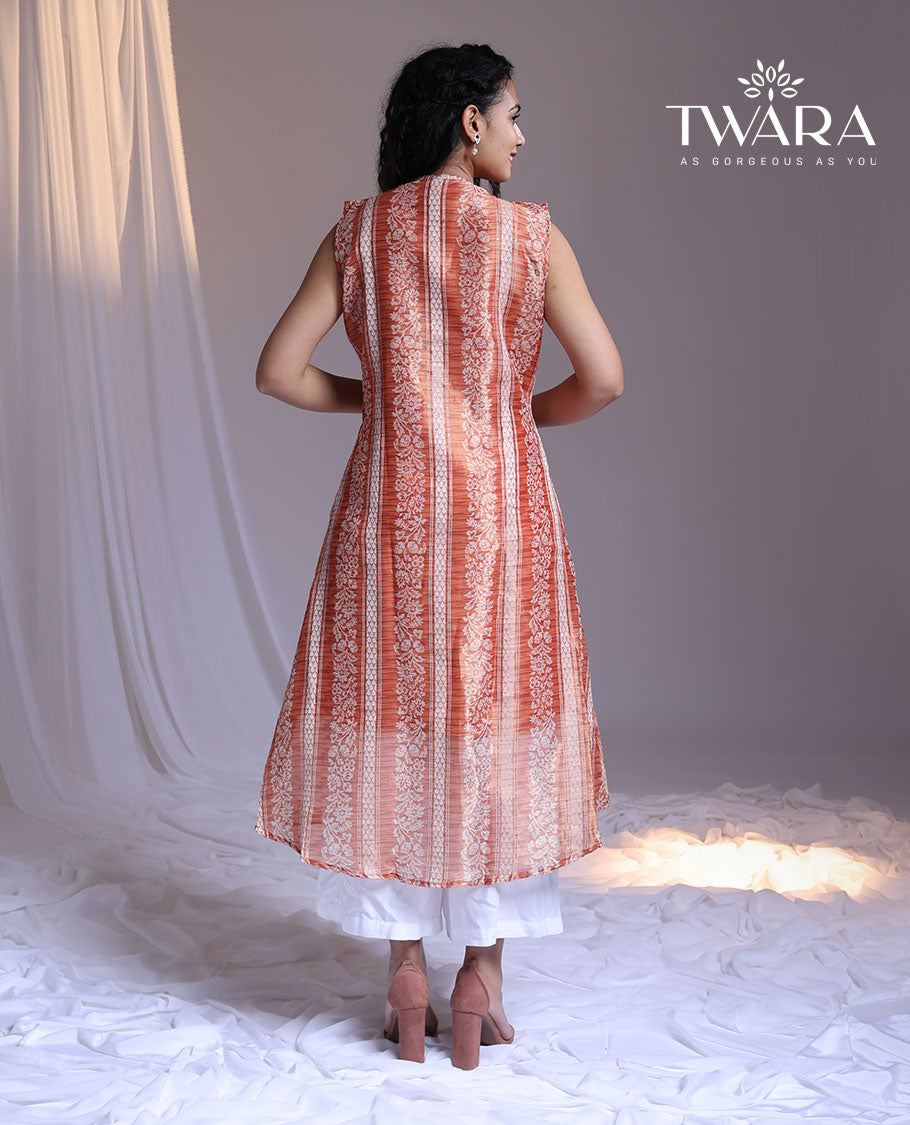 Twara white kurti with contrast sleeveless printed long Chinese collar tie-up shrug