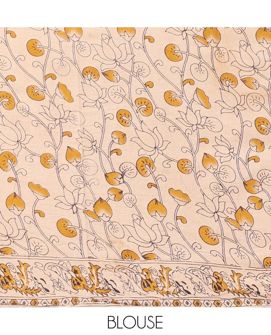 Green Kalamkari Cotton Saree, Adorned with Floral Vine Print, Contrast Printed Border, Kalamkari Ancient Human Motifs Pallu, and a Contrast Blouse