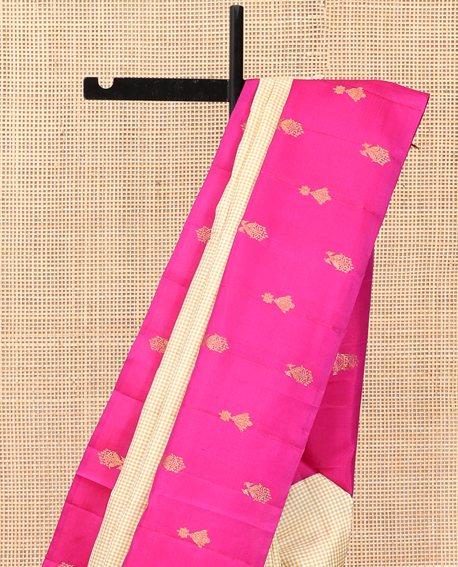 Sandal Kasa-Kasa Checked Kanchipuram Silk Saree, Complemented by a Contrast Korvai Border of Jhumka Buttas, Pallu of Jaal Design, and a Contrast Blouse