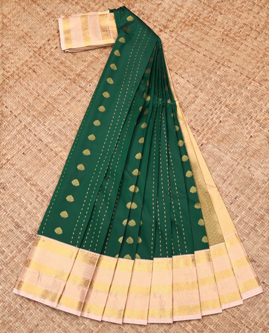 Green Budget Silk Saree, Adorned with Zari Buttas, Complemented by a Contrast Traditional Border, Grand Pallu, and Contrast Blouse
