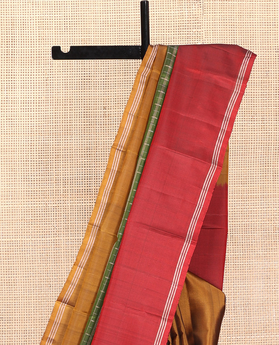 Green Kanchipuram Silk Saree, Sparsely Woven with Checked Design, Complemented by Contrast Rettai Pettu Ganga-Jamuna Border, Zari-Striped Pallu, and Contrast Blouse