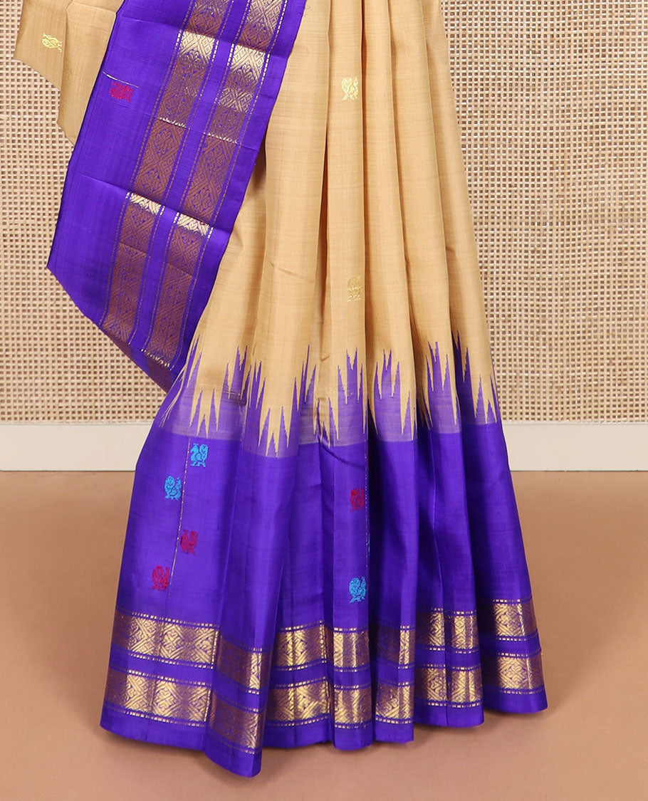 Sandal zari buttas Kanchipuram silk saree, contrast thazampoo rekku border of thread mayil and rettai pettu zari designs, and zari design pallu