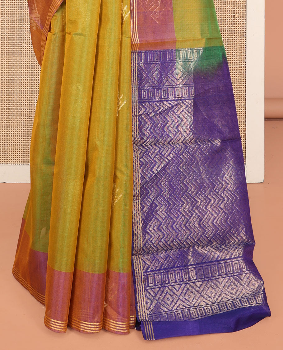 Green Silk Cotton Saree, Decked Up with Zari Buttas, Complemented by Contrast Zari Border, a Pallu of Geometric Designs, and Contrast Blouse