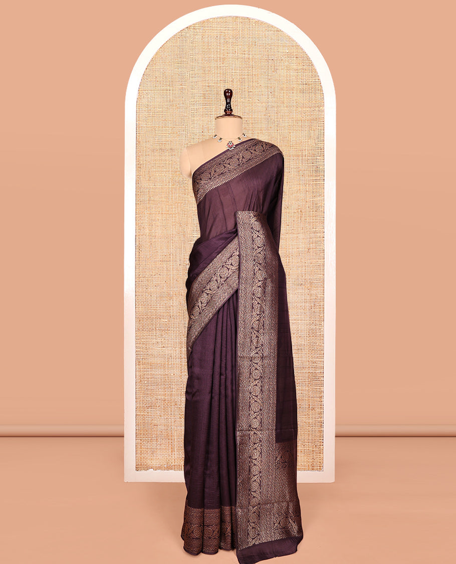 Brown Plain Matka Silk Saree, Highlighted by Traditional Design Border ogf Floral Designs, Intricately Designed Pallu, and Paired with a Matching Blouse