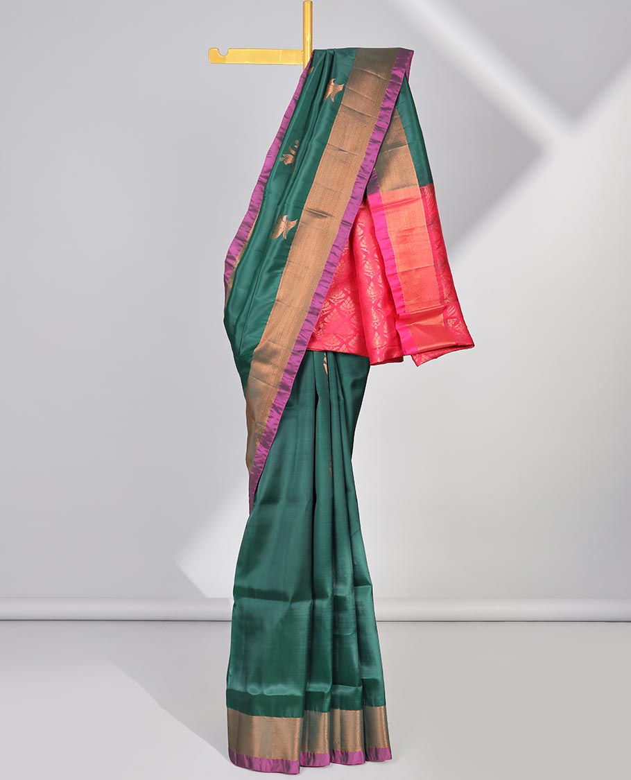 Green zari buttas uppada saree, contrast plain border & intricate pallu