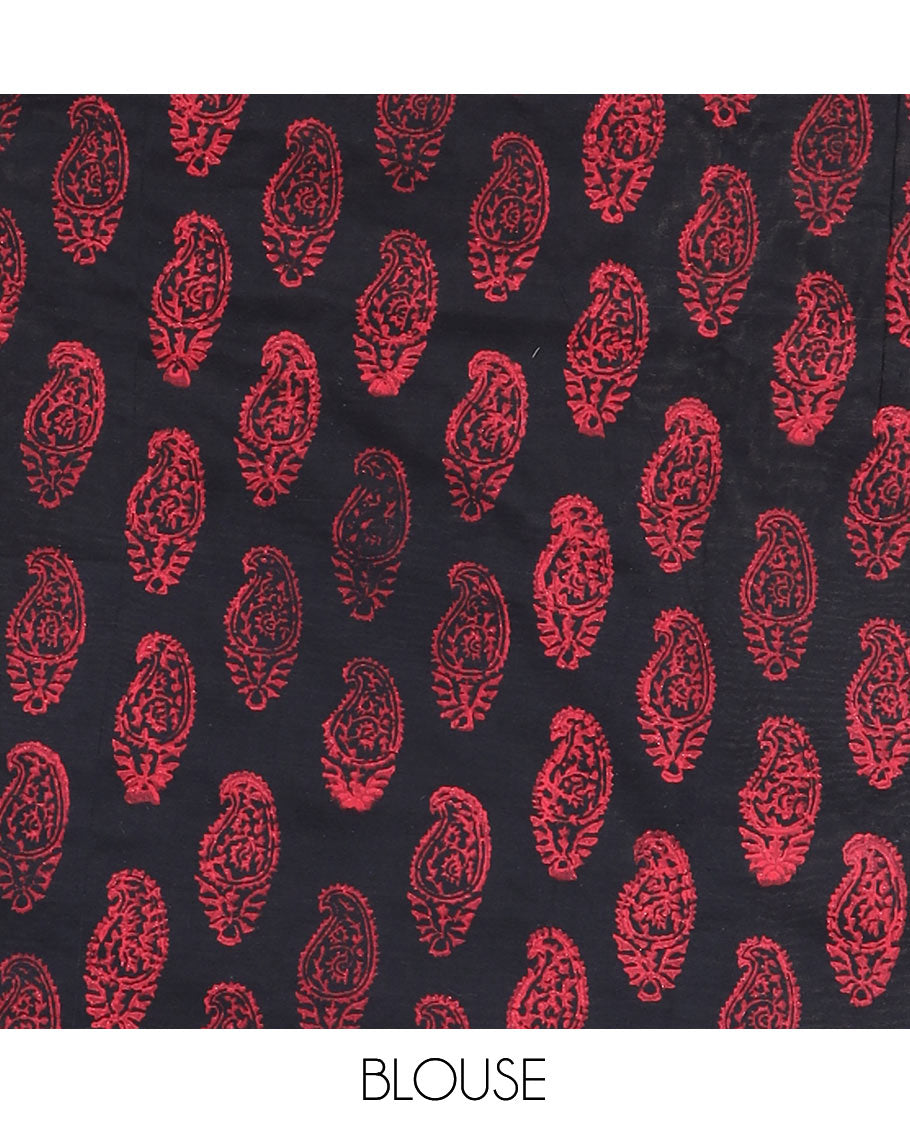 Borderless Red South Cotton Saree, Steeped with Tamil Letters Print, Has a Matching and Contrast Block Printed Blouse