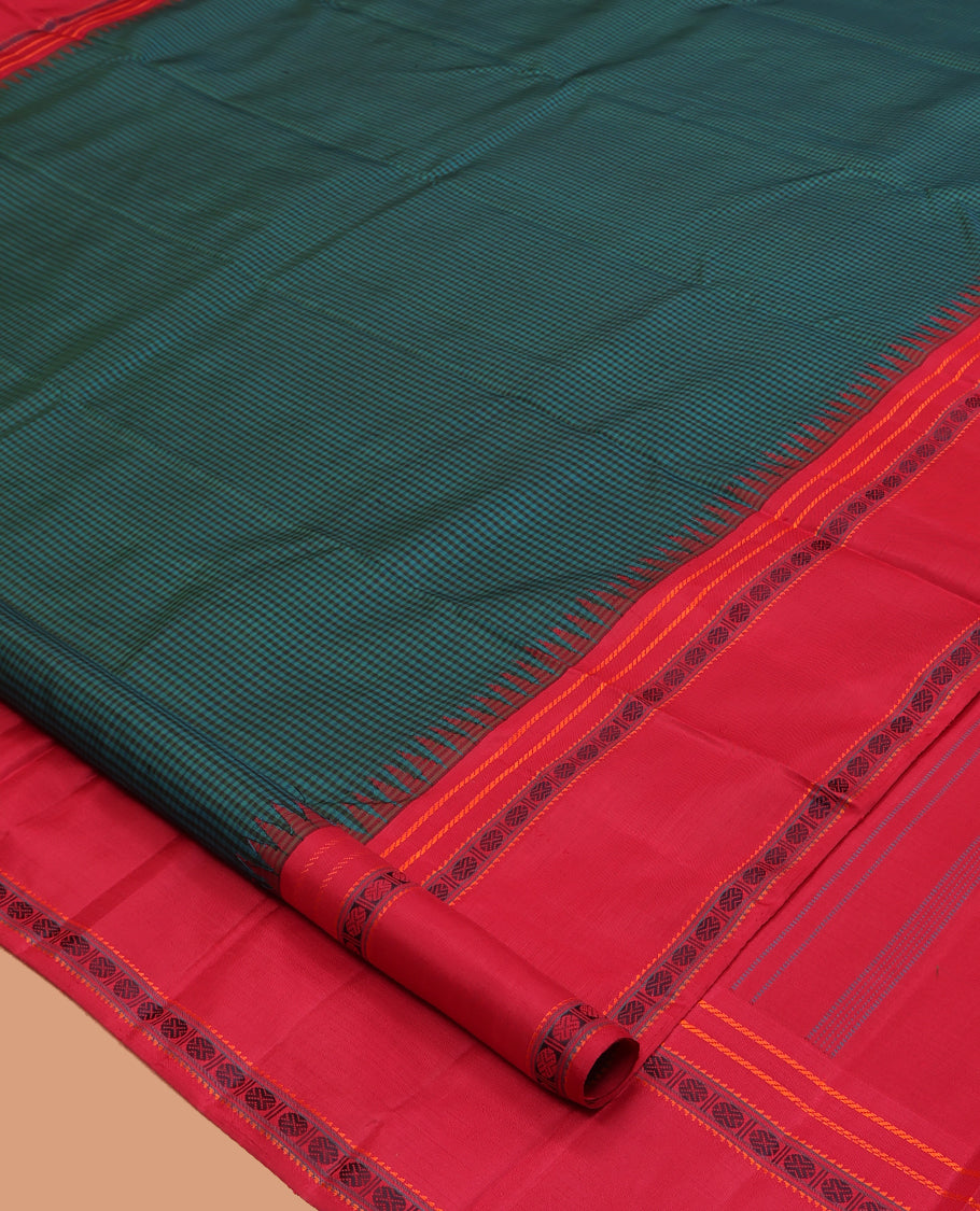 Blue Kasa-Kasa Checked Kanchipuram Silk Saree, Complemented by a Contrast Thazampoo Rekku Border of Banaras, Ara Bogudi, and Rudraksham Designs, Thazampoo Rekku Pallu, and Contrast Blouse