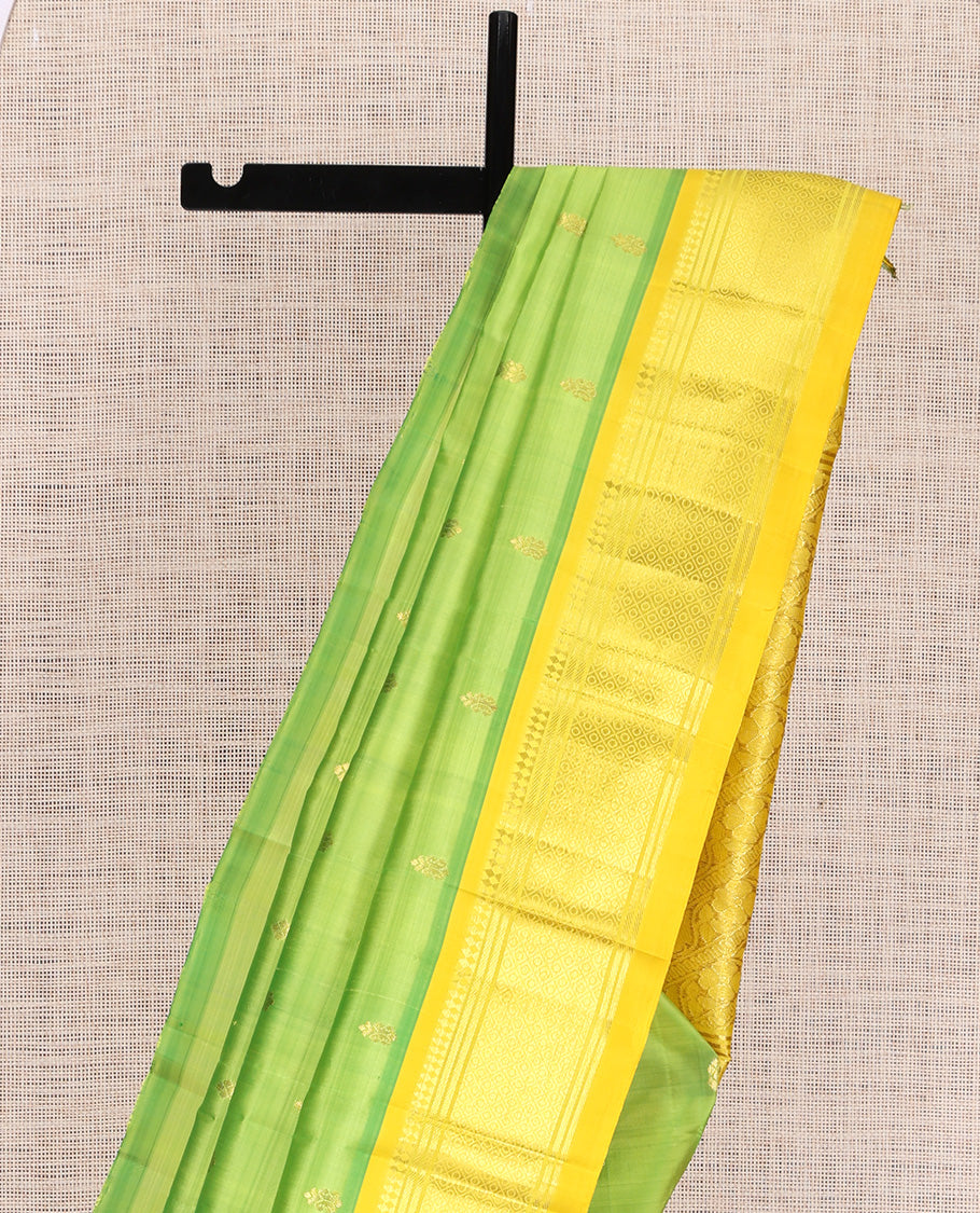 Parrot Green Kanchipuram Silk Saree