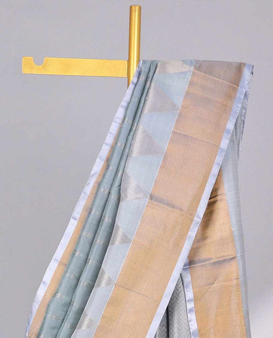 Grey buttas uppada silk saree with contrast zig zag striped border & pallu of intricate design