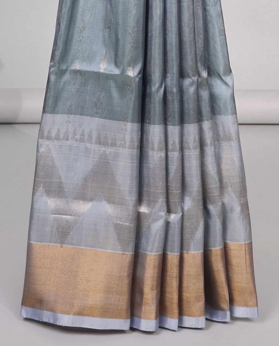 Grey buttas uppada silk saree with contrast zig zag striped border & pallu of intricate design