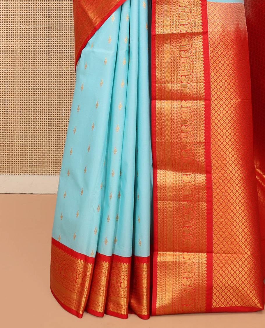 Violet Budget Silk Saree, Styled with Floral Zari Buttas, Complemented by a Contrast Traditional Zari Border, Grand Pallu, and Contrast Blouse