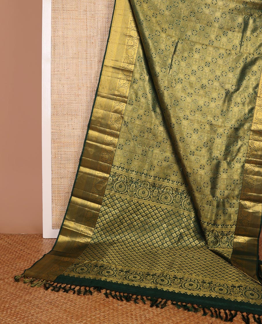 Green jacquard kanchipuram wedding silk saree, zari border of thilakam,muthu,kodi visiry,mayil kann,diamond & ara maadam & jaal pallu